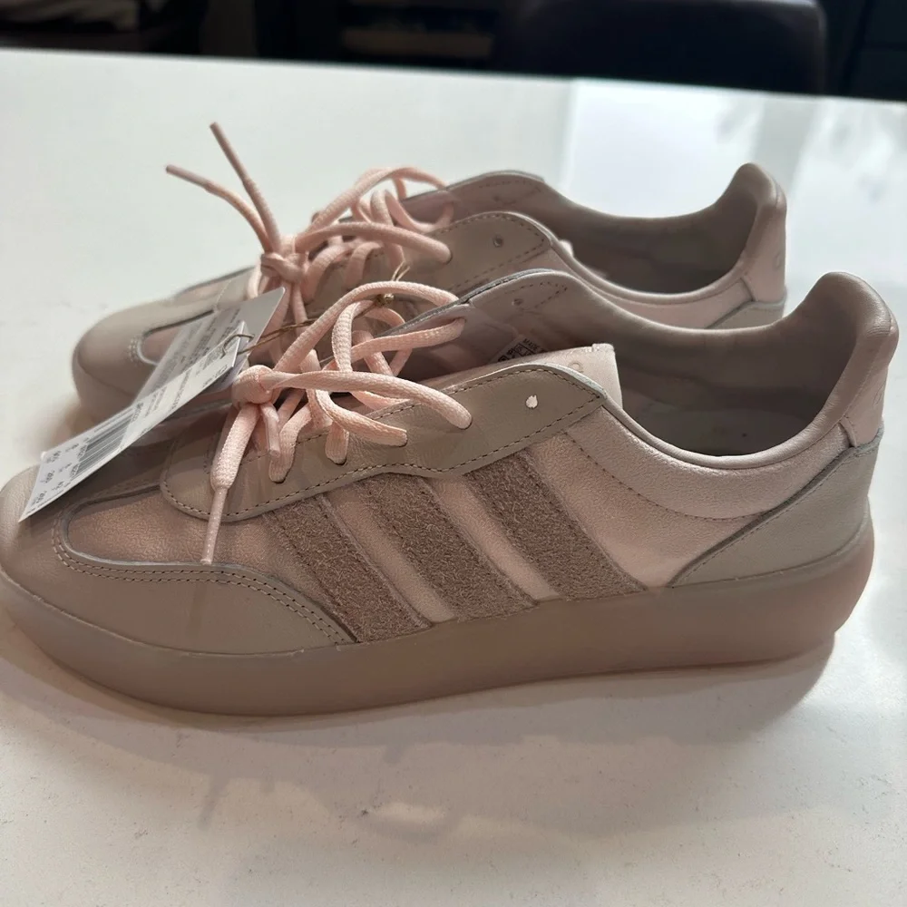 Adidas Women's Soft Pink Sneakers - Picture 2 of 6